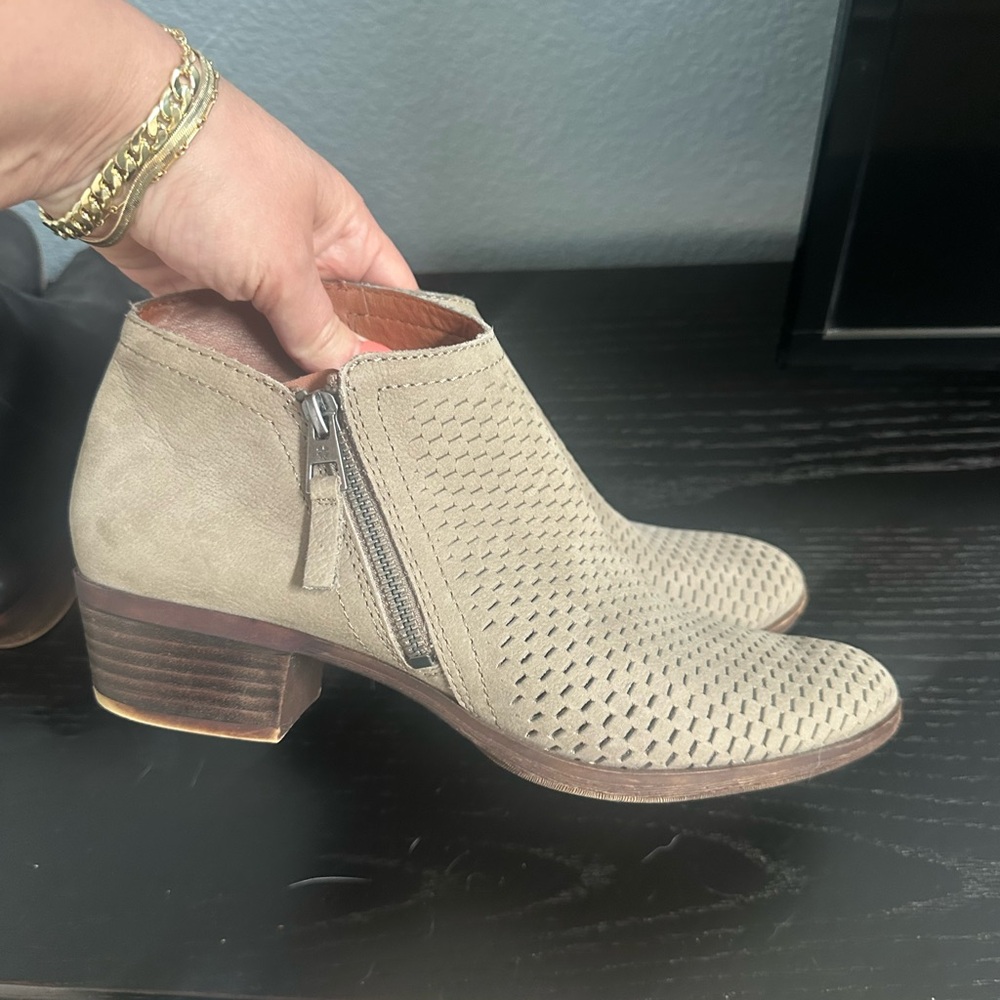 Lucky Brand Taupe Ankle Booties